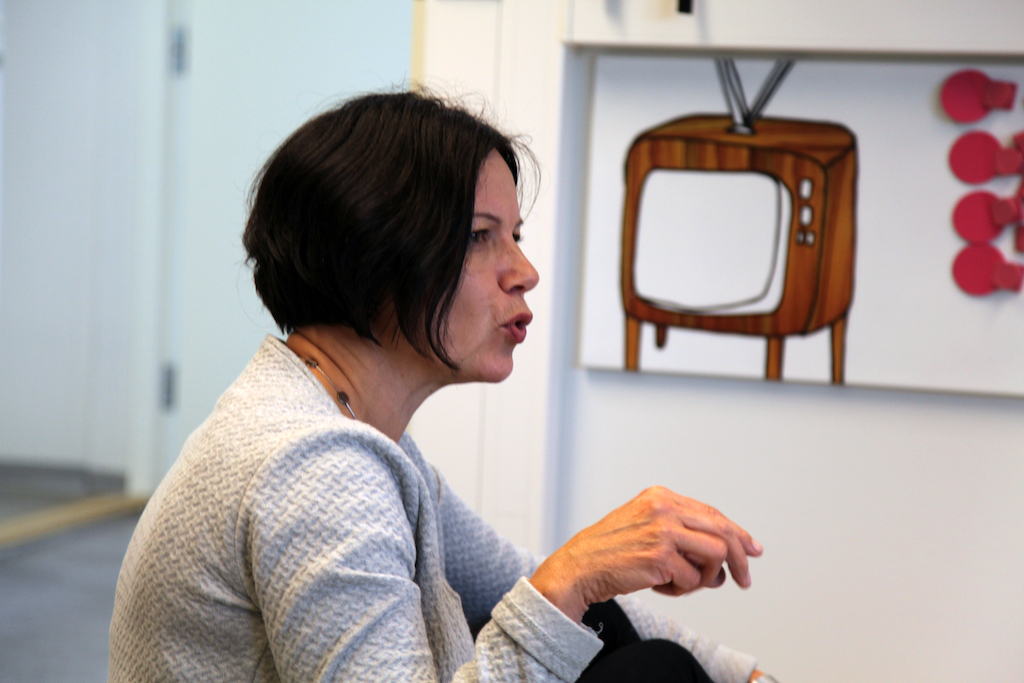 Jos taustalla ei ole muita pulmia, kahden kielen oppiminen yhtäaikaisesti sujuu ilman suurempia probleemoja, Marja Hyvönen sanoo.