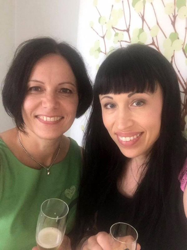 Marja Hyvönen ja Susanna Timperi ovat ystävyksiä opiskeluajoista alkaen. Viime kesänä he toteuttivat pitkäaikaisen haaveen yhteisistä työtiloista.